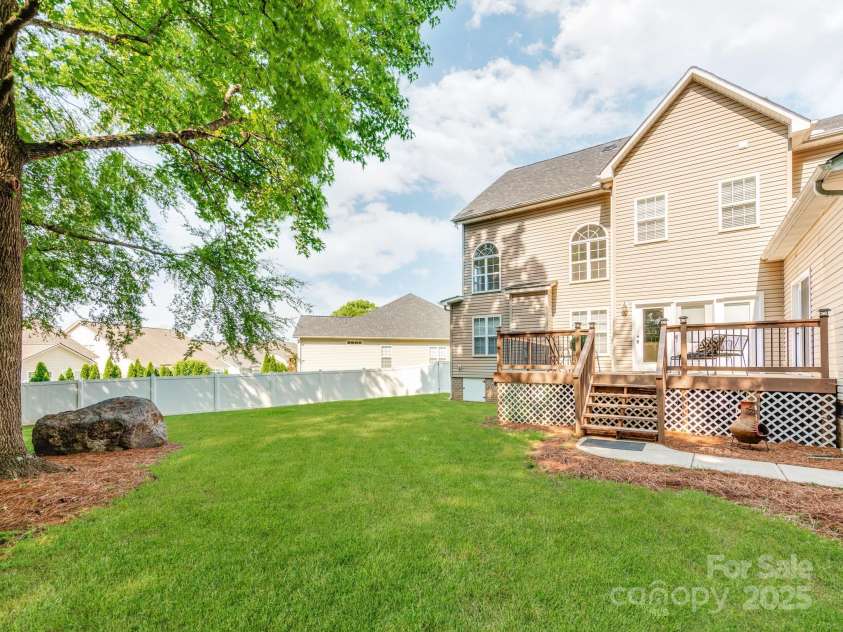 537 Montgrove Place, Concord, NC 28027.  MLS# CAR4266019, YatesRealty ID 18003. 