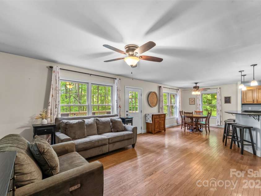 32 Evita Cove Road, Weaverville, NC 28787.  MLS# CAR4264465, YatesRealty ID 18004. 