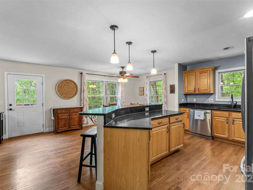 32 Evita Cove Road, Weaverville, NC 28787.  MLS# CAR4264465, YatesRealty ID 18004. 