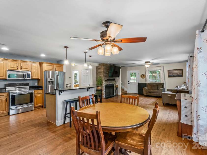 32 Evita Cove Road, Weaverville, NC 28787.  MLS# CAR4264465, YatesRealty ID 18004. 