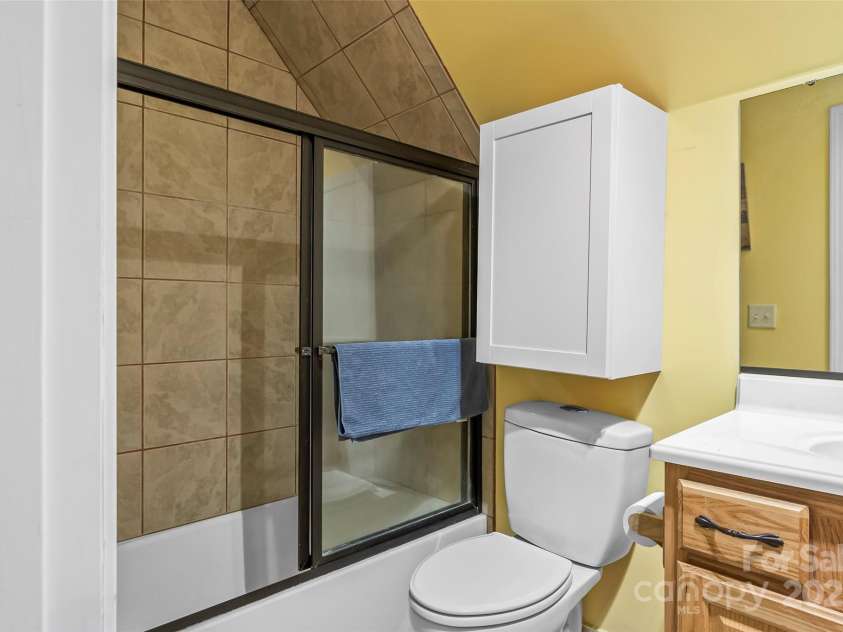 32 Evita Cove Road, Weaverville, NC 28787.  MLS# CAR4264465, YatesRealty ID 18004. 