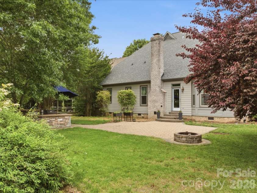 6909 Royce Court, Charlotte, NC 28277.  MLS# CAR4376147, YatesRealty ID 18004. 