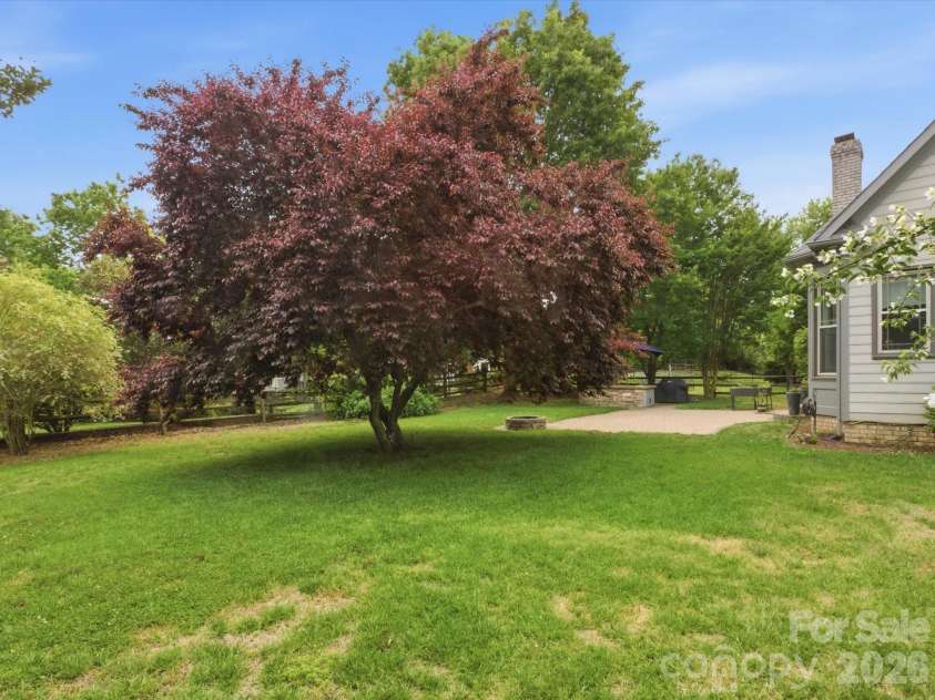 6909 Royce Court, Charlotte, NC 28277.  MLS# CAR4376147, YatesRealty ID 18004. 
