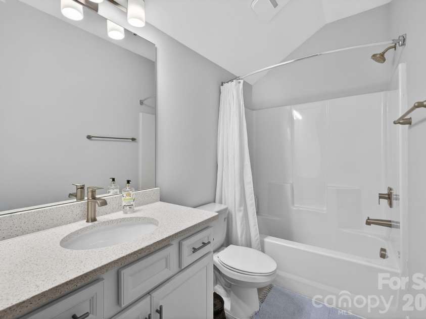 18018 Grey Mossrun Drive, Charlotte, NC 28278.  MLS# CAR4366883, YatesRealty ID 18005. 
