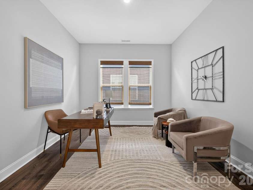 18018 Grey Mossrun Drive, Charlotte, NC 28278.  MLS# CAR4366883, YatesRealty ID 18005. A quiet office or studio space offers solitude