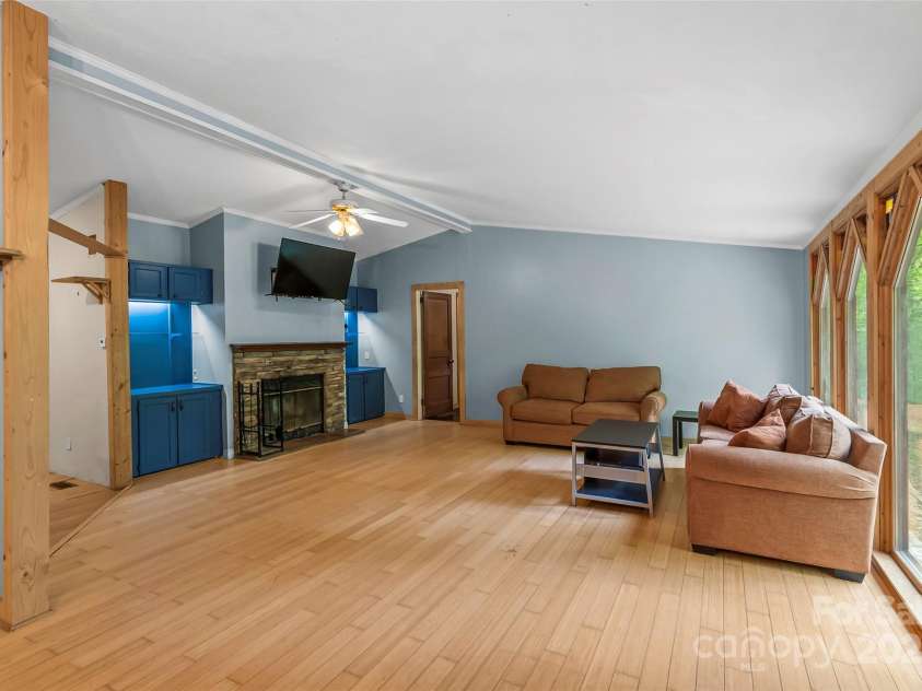 42 Evita Cove Road, Weaverville, NC 28787.  MLS# CAR4264472, YatesRealty ID 18005. 