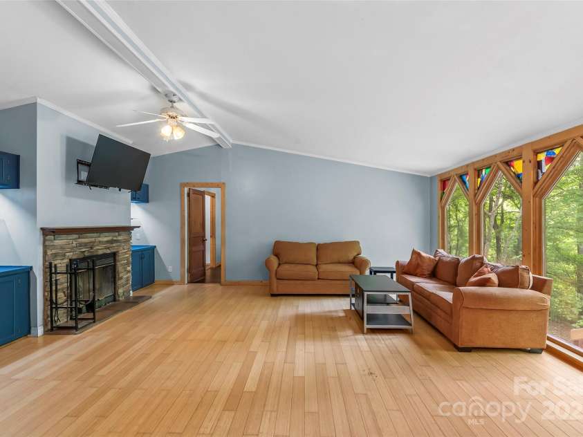 42 Evita Cove Road, Weaverville, NC 28787.  MLS# CAR4264472, YatesRealty ID 18005. 