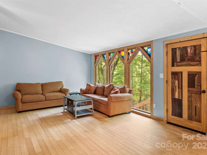 42 Evita Cove Road, Weaverville, NC 28787.  MLS# CAR4264472, YatesRealty ID 18005. 