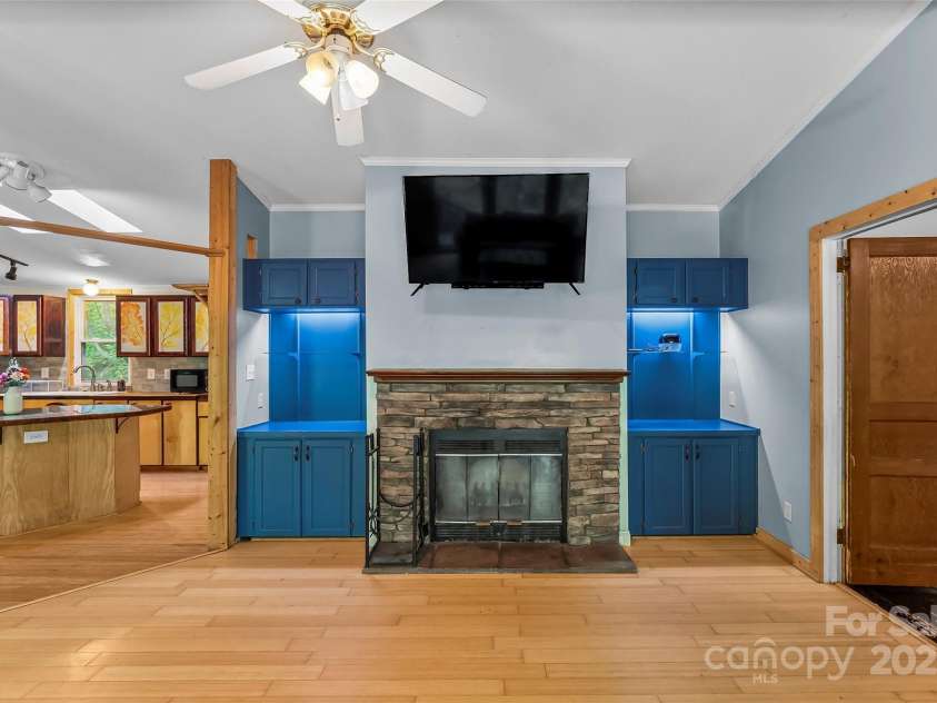 42 Evita Cove Road, Weaverville, NC 28787.  MLS# CAR4264472, YatesRealty ID 18005. 