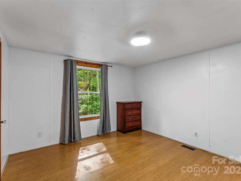 42 Evita Cove Road, Weaverville, NC 28787.  MLS# CAR4264472, YatesRealty ID 18005. 