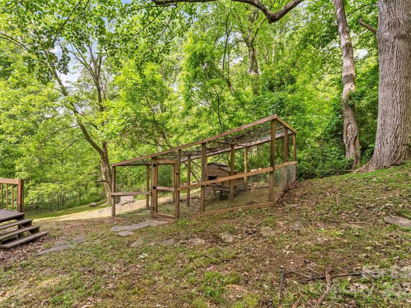 42 Evita Cove Road, Weaverville, NC 28787.  MLS# CAR4264472, YatesRealty ID 18005. 