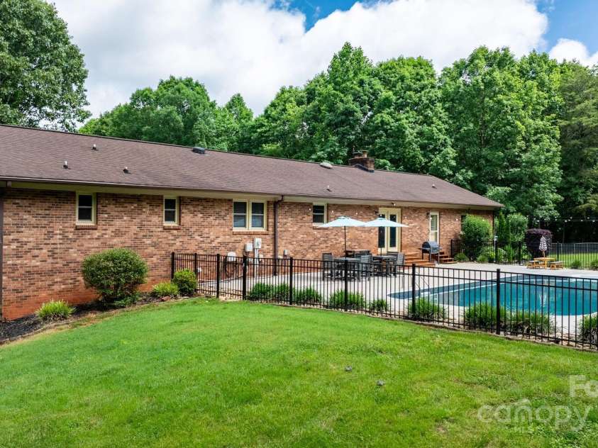 4916 Leepers Creek Road, Maiden, NC 28650.  MLS# CAR4259882, YatesRealty ID 18006. 