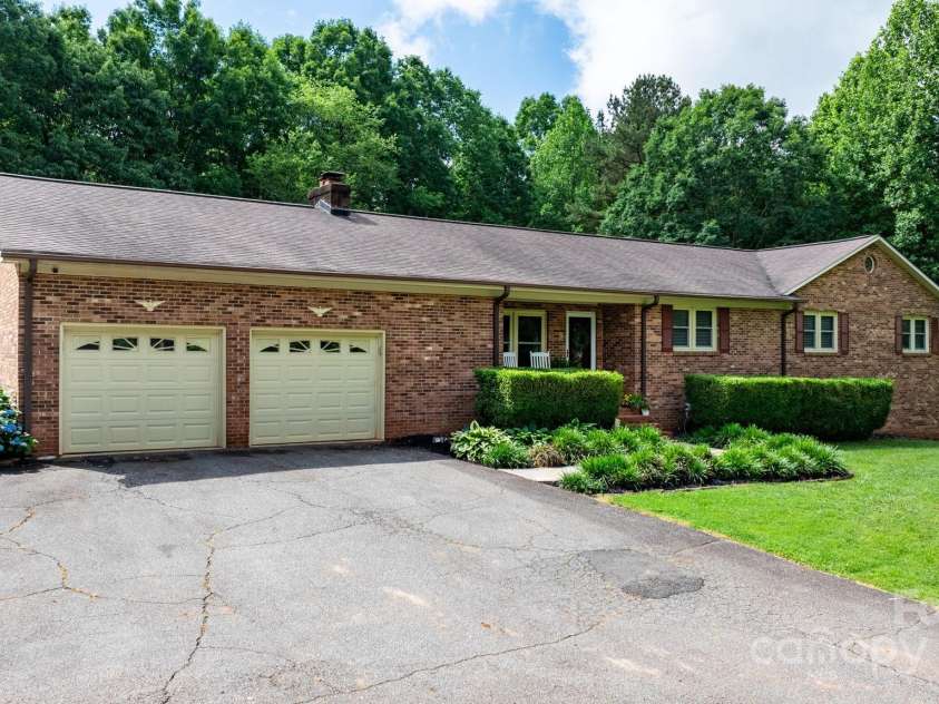 4916 Leepers Creek Road, Maiden, NC 28650.  MLS# CAR4259882, YatesRealty ID 18006. 