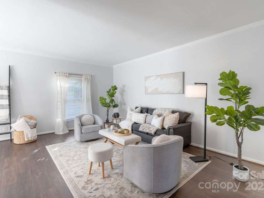 5909 Quail Hollow Road, Charlotte, NC 28210.  MLS# CAR4234664, YatesRealty ID 18007. 