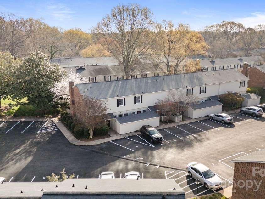 5909 Quail Hollow Road, Charlotte, NC 28210.  MLS# CAR4234664, YatesRealty ID 18007. Exterior Front