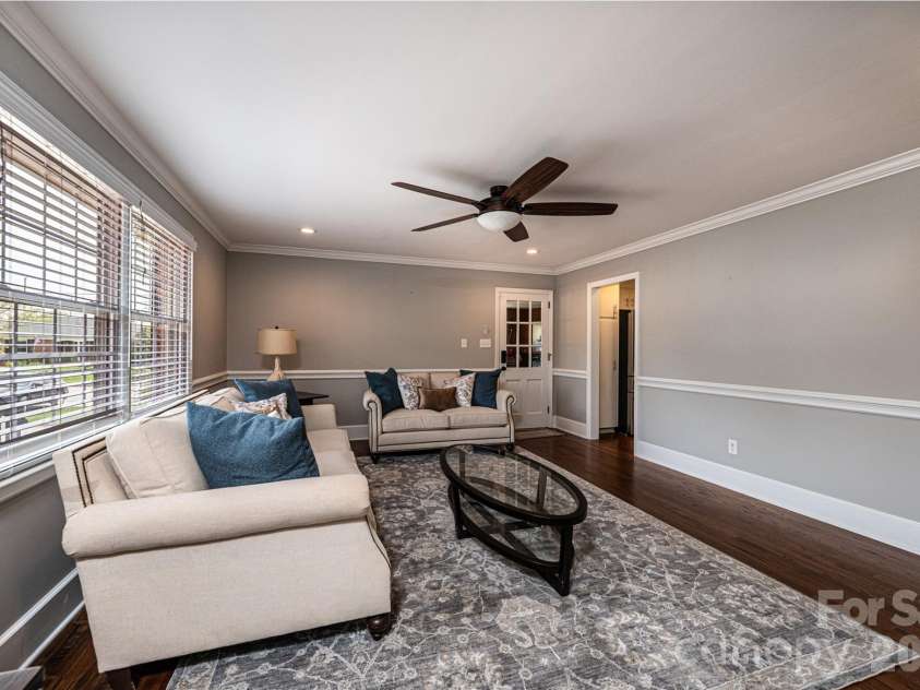 923 1st Street, Hickory, NC 28601.  MLS# CAR4363931, YatesRealty ID 18007. 