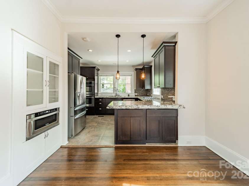 822 Front Street, Statesville, NC 28677.  MLS# CAR4252323, YatesRealty ID 18008. 