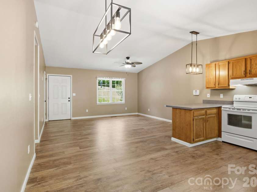 307 Westforest Lane, Asheville, NC 28806.  MLS# CAR4373537, YatesRealty ID 18009. 