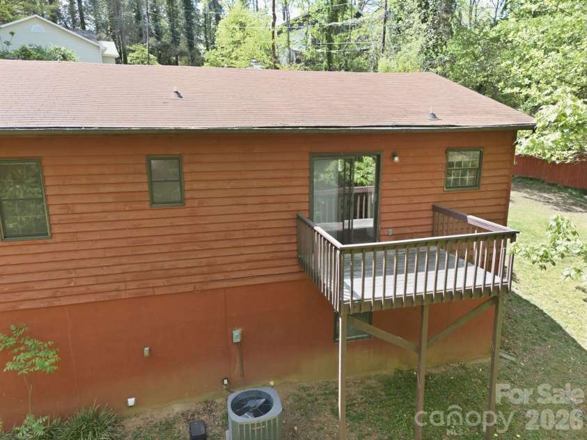 307 Westforest Lane, Asheville, NC 28806.  MLS# CAR4373537, YatesRealty ID 18009. 