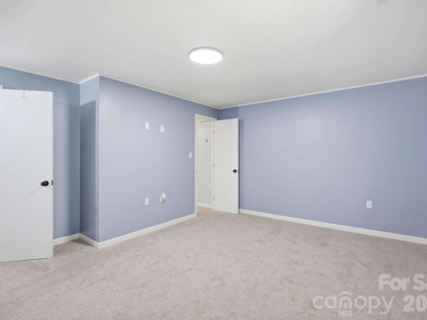 307 Westforest Lane, Asheville, NC 28806.  MLS# CAR4373537, YatesRealty ID 18009. 