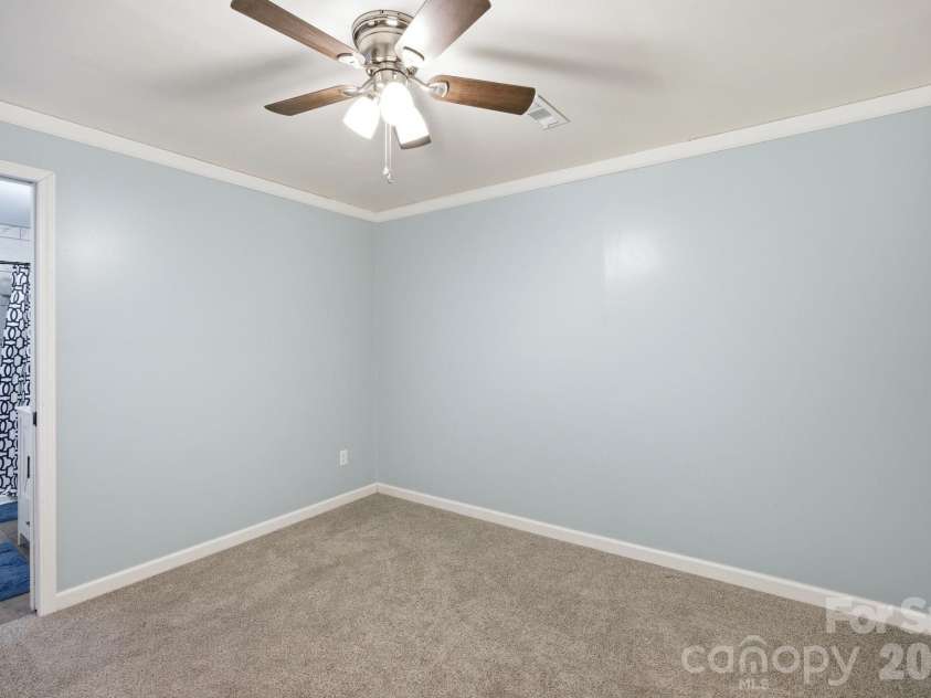 307 Westforest Lane, Asheville, NC 28806.  MLS# CAR4373537, YatesRealty ID 18009. 