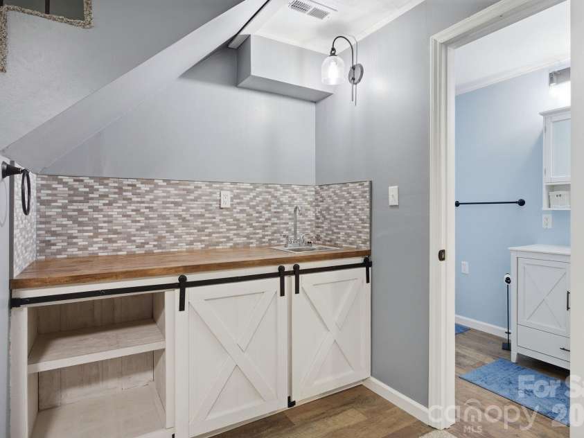 307 Westforest Lane, Asheville, NC 28806.  MLS# CAR4373537, YatesRealty ID 18009. 