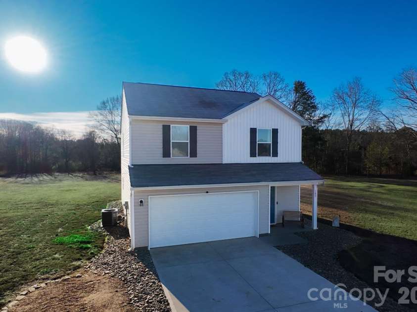 105 Oak Crossing Drive, Shelby, NC 28152.  MLS# CAR4336109, YatesRealty ID 1801. Front View