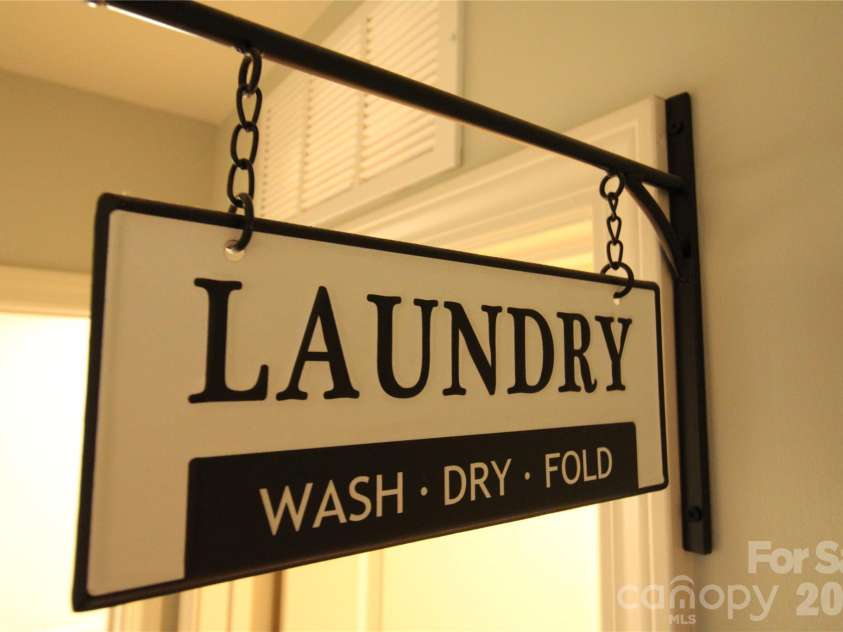 105 Oak Crossing Drive, Shelby, NC 28152.  MLS# CAR4336109, YatesRealty ID 1801. Laundry entrance