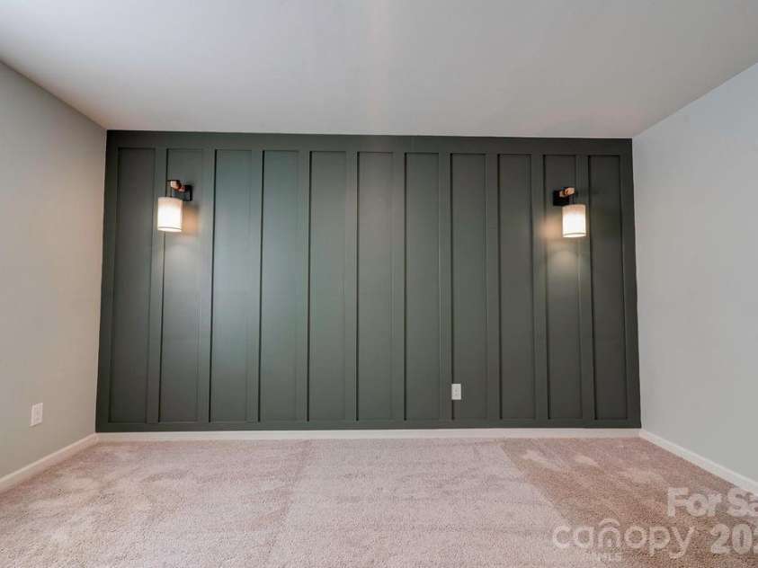 105 Oak Crossing Drive, Shelby, NC 28152.  MLS# CAR4336109, YatesRealty ID 1801. Primary bedroom