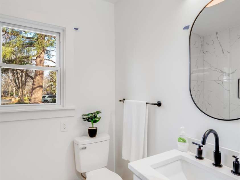 10512 Roseberry Court, Charlotte, NC 28277.  MLS# CAR4215414, YatesRealty ID 1801. Bathroom 2