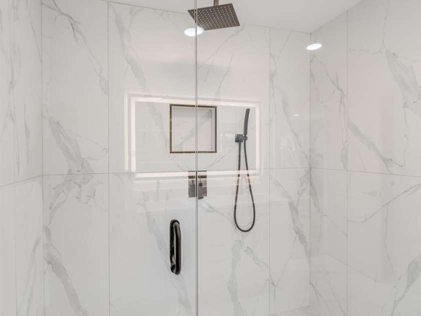 10512 Roseberry Court, Charlotte, NC 28277.  MLS# CAR4215414, YatesRealty ID 1801. Shower 