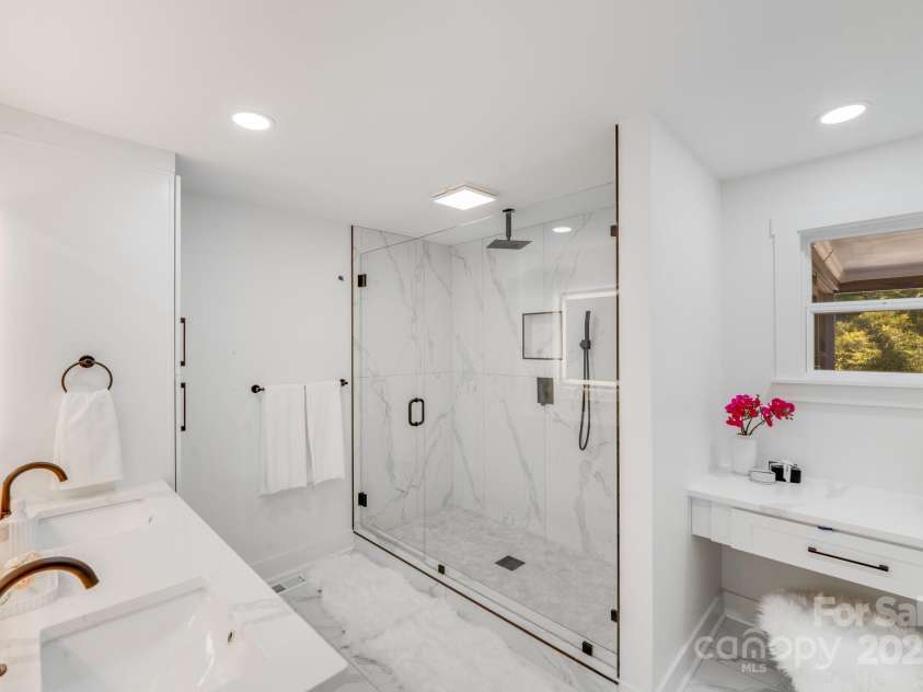 10512 Roseberry Court, Charlotte, NC 28277.  MLS# CAR4215414, YatesRealty ID 1801. Shower and Vanity 