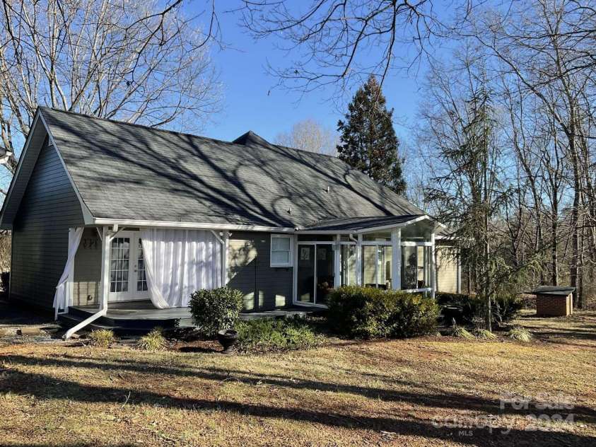 391 US 64 Highway, Rutherfordton, NC 28139.  MLS# CAR4182259, YatesRealty ID 1801. 