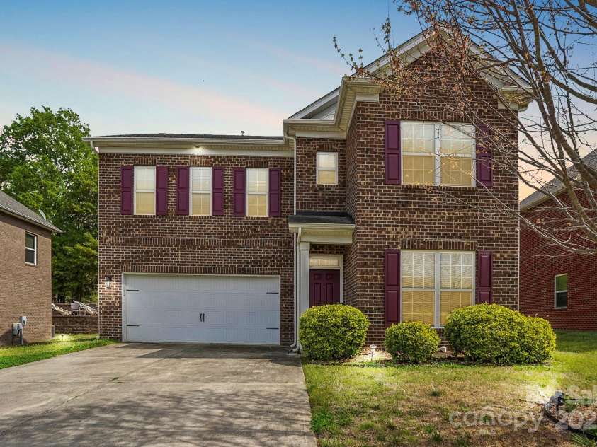 620 Millstream Drive, Rock Hill, SC 29732.  MLS# CAR4245728, YatesRealty ID 18010. 