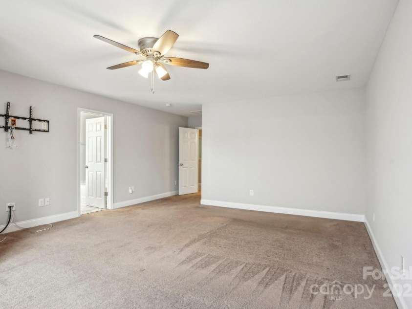 620 Millstream Drive, Rock Hill, SC 29732.  MLS# CAR4245728, YatesRealty ID 18010. 