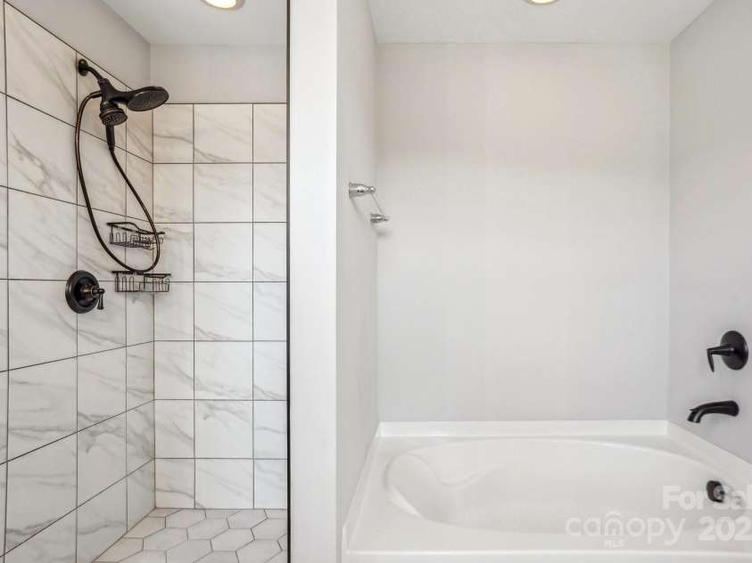 620 Millstream Drive, Rock Hill, SC 29732.  MLS# CAR4245728, YatesRealty ID 18010. 