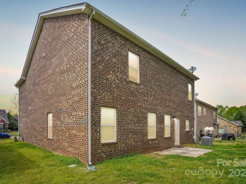 620 Millstream Drive, Rock Hill, SC 29732.  MLS# CAR4245728, YatesRealty ID 18010. 