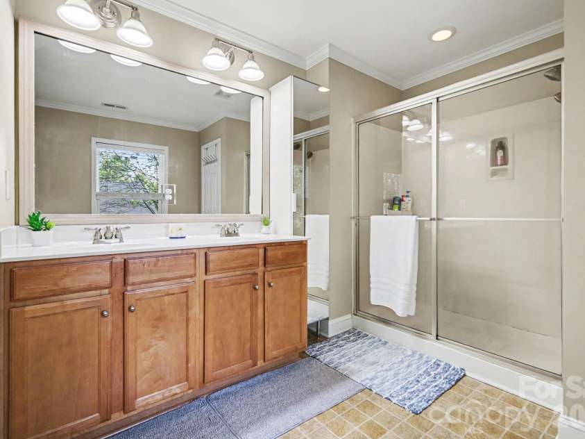 230 Lylic Woods Drive, Fort Mill, SC 29715.  MLS# CAR4375765, YatesRealty ID 18011. Primary Bathroom 