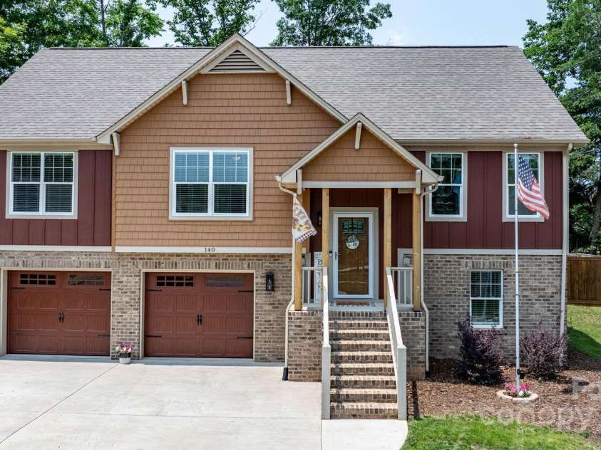 140 Maplewood Court, Hudson, NC 28638.  MLS# CAR4267904, YatesRealty ID 18012. 