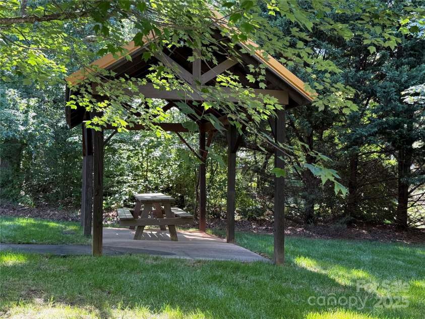 140 Maplewood Court, Hudson, NC 28638.  MLS# CAR4267904, YatesRealty ID 18012. 