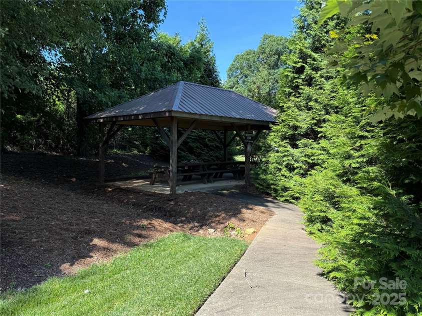 140 Maplewood Court, Hudson, NC 28638.  MLS# CAR4267904, YatesRealty ID 18012. 