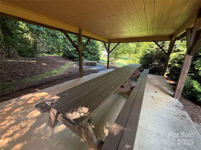 140 Maplewood Court, Hudson, NC 28638.  MLS# CAR4267904, YatesRealty ID 18012. 