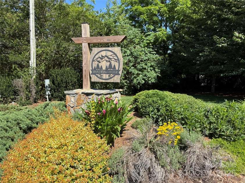 140 Maplewood Court, Hudson, NC 28638.  MLS# CAR4267904, YatesRealty ID 18012. 