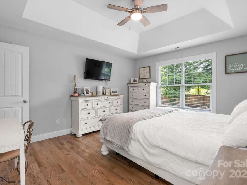 140 Maplewood Court, Hudson, NC 28638.  MLS# CAR4267904, YatesRealty ID 18012. 