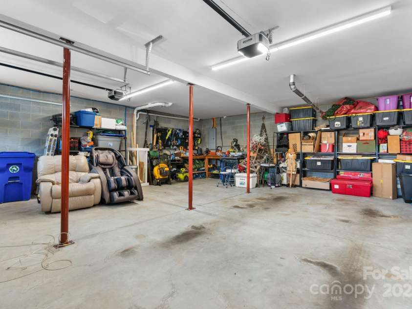 140 Maplewood Court, Hudson, NC 28638.  MLS# CAR4267904, YatesRealty ID 18012. 