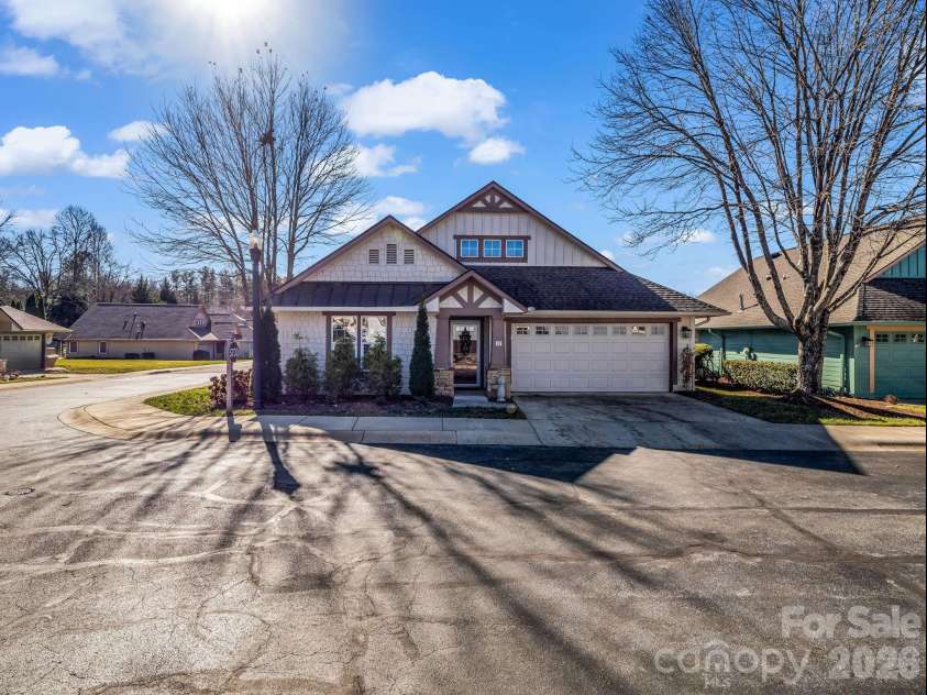 53 Barn Owl Way, Hendersonville, NC 28792.  MLS# CAR4320814, YatesRealty ID 18012. 