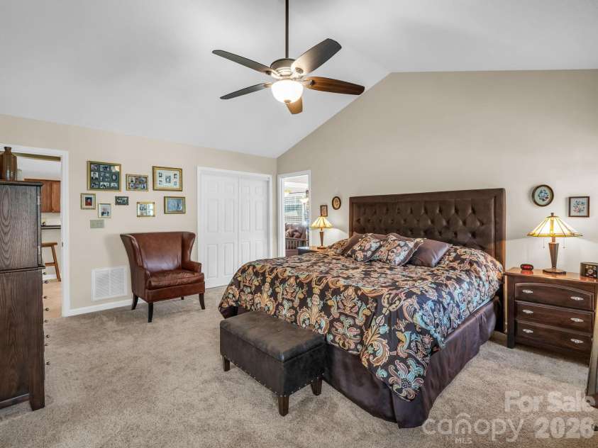 53 Barn Owl Way, Hendersonville, NC 28792.  MLS# CAR4320814, YatesRealty ID 18012. 
