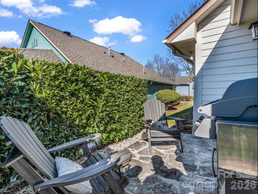 53 Barn Owl Way, Hendersonville, NC 28792.  MLS# CAR4320814, YatesRealty ID 18012. 