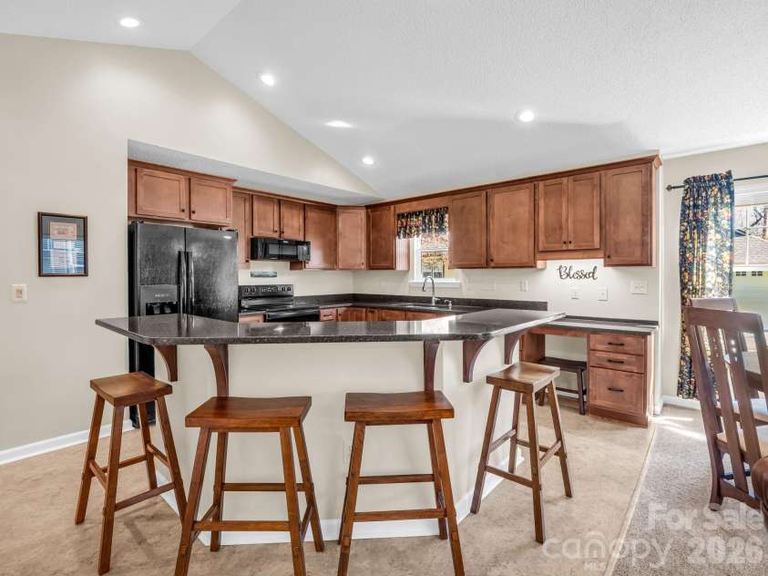 53 Barn Owl Way, Hendersonville, NC 28792.  MLS# CAR4320814, YatesRealty ID 18012. Kitchen
