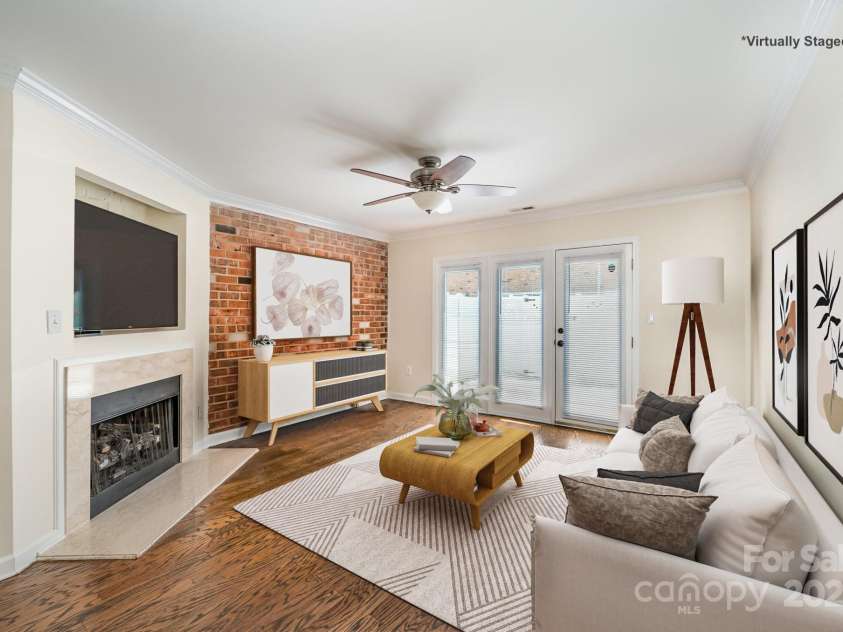 1218 Green Oaks Lane, Charlotte, NC 28205.  MLS# CAR4246670, YatesRealty ID 18013. Virtually Staged